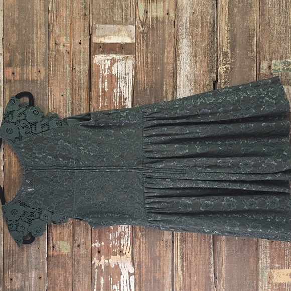 Xtraordinary Green Lace Kids Casual Dress - Picture 2 of 4